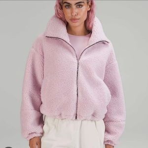 LULULEMON Cinchable Fleece Zipup in a pinkish/purple color!! Size small!!